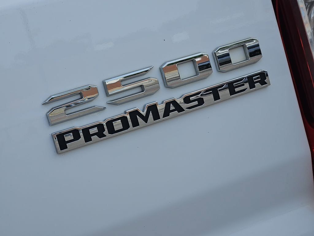 Used 2024 RAM ProMaster 2500 w/ Convenience Group FWD image 7