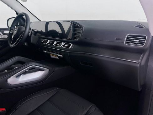 New 2026 Mercedes-Benz GLS 450 4MATIC image 26