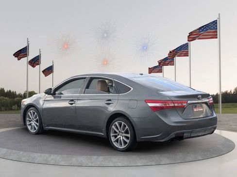 Used 2014 Toyota Avalon XLE image 5