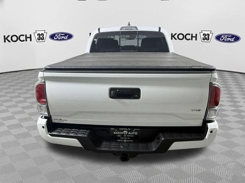 Used 2023 Toyota Tacoma TRD Sport w/ Technology Package AWD/4WD image 7