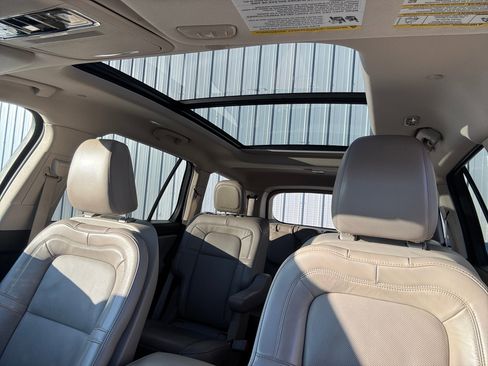 Used 2021 Lincoln Aviator Reserve w/ Equipment Group 201A image 13