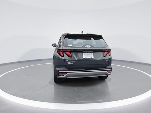 New 2026 Hyundai Tucson SE image 7