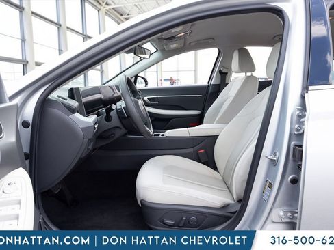 Used 2025 Hyundai Sonata SEL FWD image 3