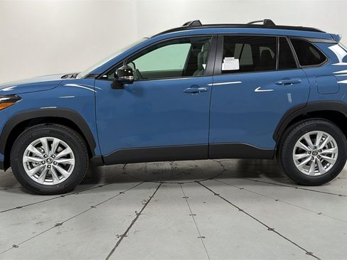 New 2026 Toyota Corolla Cross LE image 8