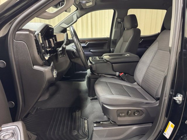 Used 2024 GMC Sierra 1500 SLE w/ X31 Off-Road Package AWD/4WD image 18