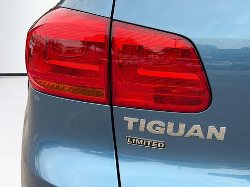 Used 2017 Volkswagen Tiguan Limited image 10