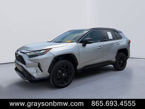 Used 2024 Toyota RAV4 XSE AWD/4WD image 7