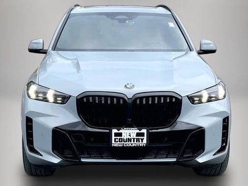 Used 2025 BMW X5 xDrive40i w/ M Sport Package image 3