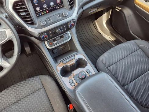 Used 2021 GMC Acadia SLE w/ Driver Convenience Package image 11