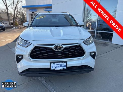 Used 2020 Toyota Highlander XLE image 2