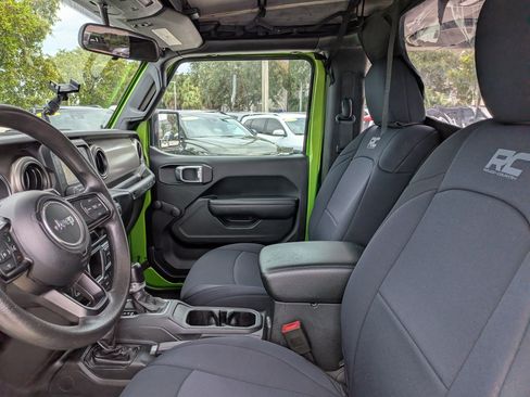 Used 2018 Jeep Wrangler Sport AWD/4WD image 17