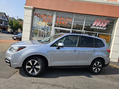 Used 2018 Subaru Forester 2.5i Premium w/ All-Weather Package AWD/4WD image 26