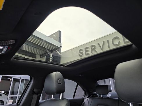 Used 2022 Mercedes-Benz A 220 4MATIC image 23