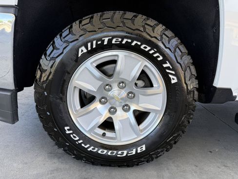 Used 2018 Chevrolet Silverado 1500 LT w/ All Star Edition RWD image 11