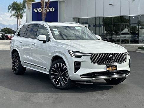 New 2026 Volvo XC90 B6 Plus image 1
