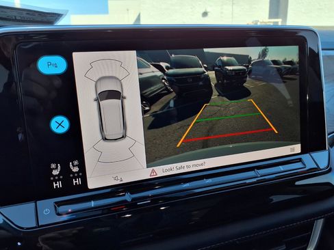 New 2026 Volkswagen Atlas SE FWD image 17