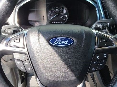 Used 2020 Ford Edge Titanium w/ Equipment Group 301A AWD/4WD image 15