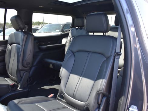 New 2026 Jeep Grand Wagoneer 4WD image 27