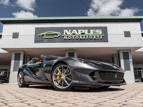 Used 2022 Ferrari 812 GTS RWD image 5