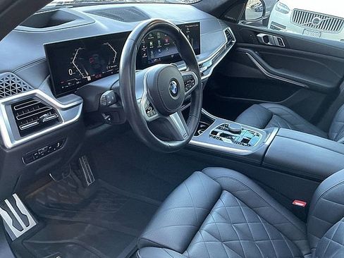 Used 2023 BMW X7 xDrive40i w/ M Sport Package image 16