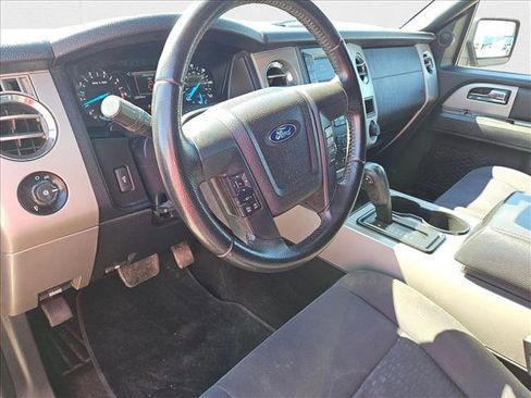 Used 2015 Ford Expedition XLT image 10