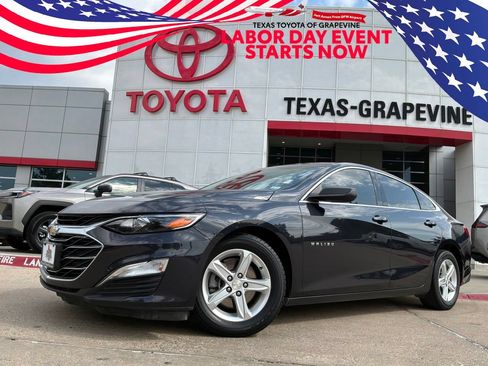 Used 2022 Chevrolet Malibu LS FWD image 1