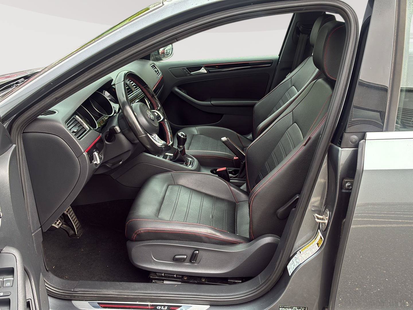 Used 2017 Volkswagen Jetta GLI FWD image 25