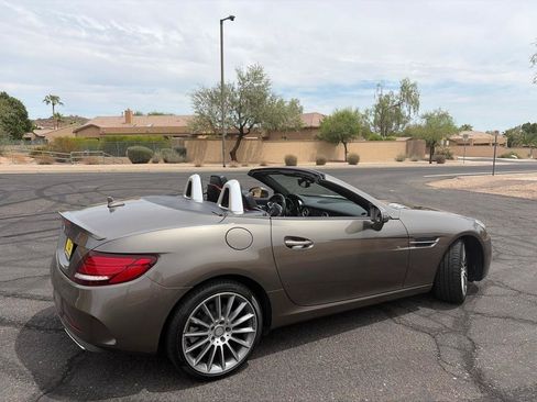 Used 2017 Mercedes-Benz SLC 300 image 23