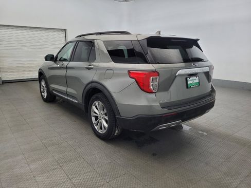 Used 2020 Ford Explorer XLT w/ Equipment Group 202A image 5