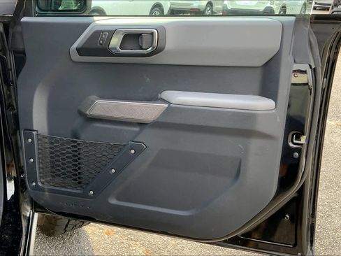 Used 2022 Ford Bronco Black Diamond image 22