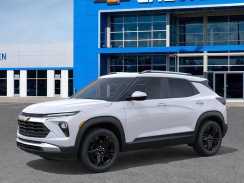New 2026 Chevrolet TrailBlazer LT w/ Midnight Edition FWD image 2