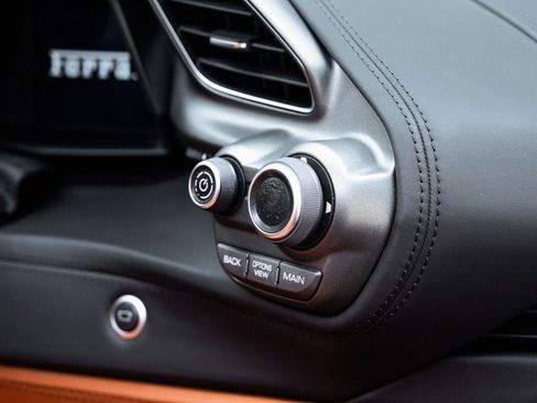 Used 2018 Ferrari 488 Spider image 52