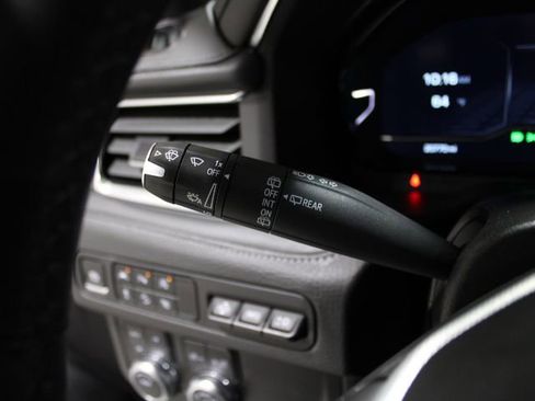 Used 2024 GMC Yukon XL Denali image 38