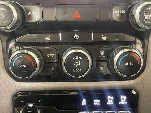 Used 2019 RAM 1500 Big Horn image 21