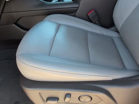 Used 2024 Chevrolet Suburban LT image 13