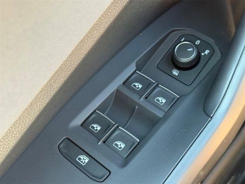 New 2025 Volkswagen Jetta SE image 15