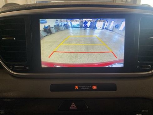 Used 2020 Kia Sportage LX AWD/4WD image 19