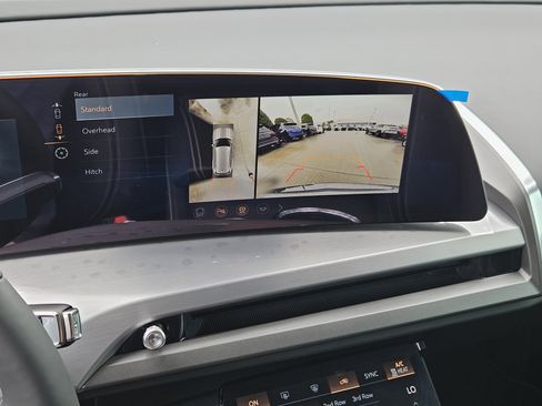 New 2026 Cadillac Vistiq Luxury AWD/4WD image 27