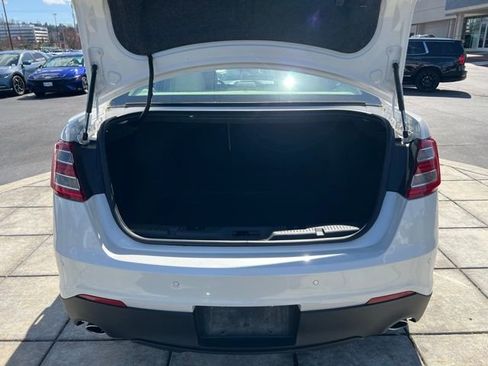 Used 2016 Ford Taurus Limited w/ Equipment Group 301A image 10