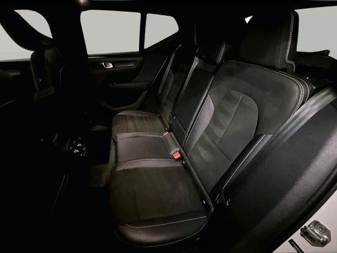 Used 2021 Volvo XC40 T5 R-Design w/ Advanced Package AWD/4WD image 20