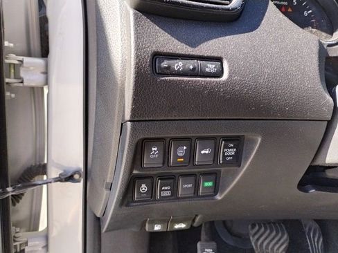 Used 2017 Nissan Rogue SL image 15