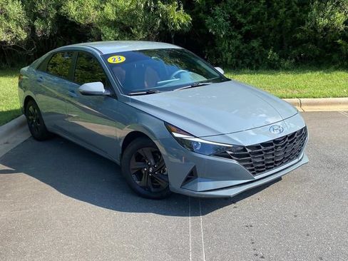 Used 2023 Hyundai Elantra SEL FWD image 1