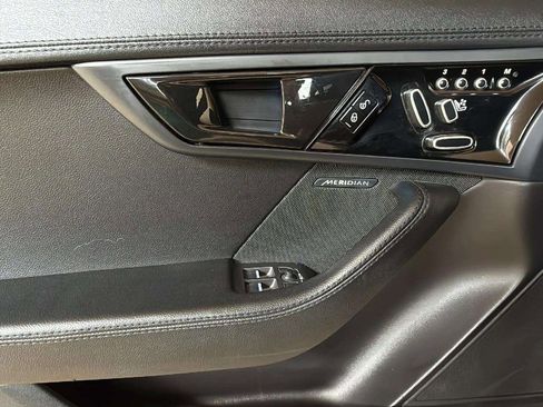 Used 2019 Jaguar F-TYPE Coupe image 23