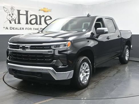 Used 2023 Chevrolet Silverado 1500 LT AWD/4WD image 33