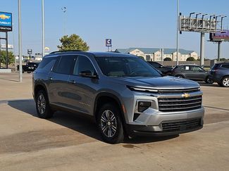 Used 2024 Chevrolet Traverse LT FWD video 3