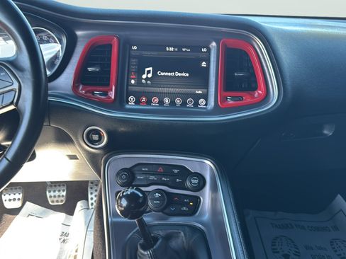 Used 2017 Dodge Challenger R/T Scat Pack w/ Driver Convenience Group RWD image 16