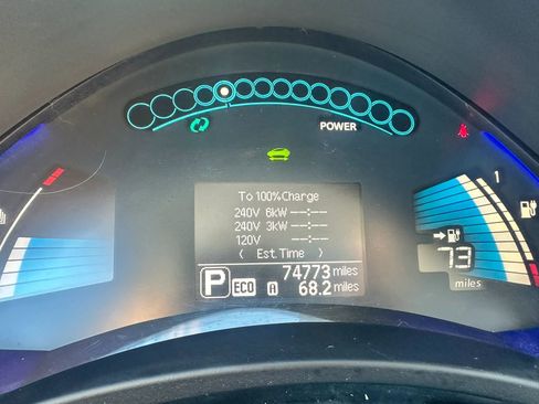 Used 2015 Nissan Leaf SV w/ LED & Quick Charge Package image 28