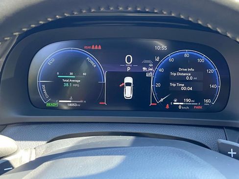 Used 2025 Toyota Crown Signia AWD/4WD image 34