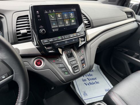 Used 2023 Honda Odyssey Sport image 16