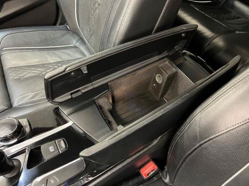 Used 2018 BMW M550i xDrive AWD/4WD image 19